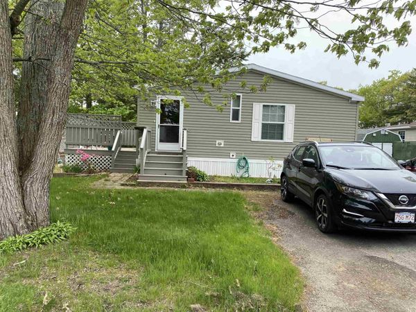 20 Spruce Court, Seabrook, NH 03874