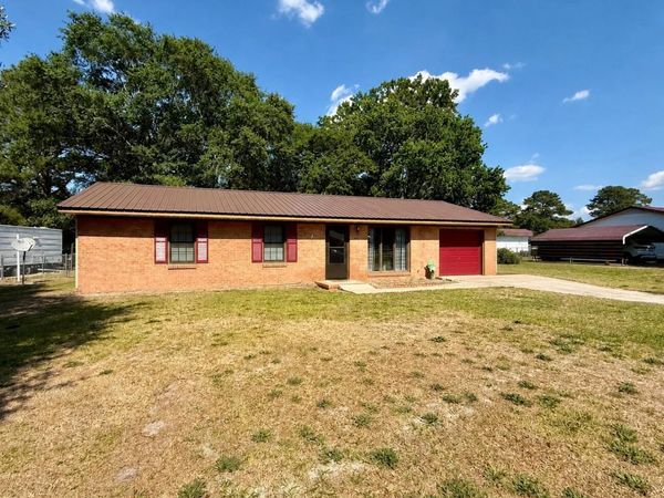 203 Fox Drive , Dudley, NC 28333