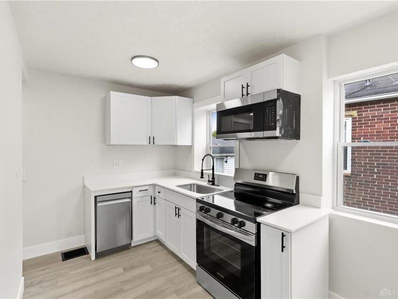 1305 S Edwin C Moses Boulevard, Dayton, OH 45417 Photo 4