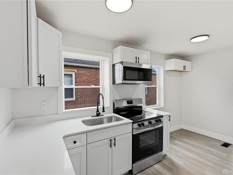 1305 S Edwin C Moses Boulevard, Dayton, OH 45417 Photo 5