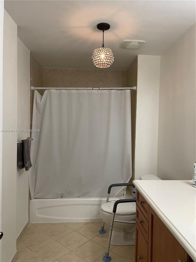 8390 SW 72nd Ave , Unit 411, Miami, FL 33143 Photo
