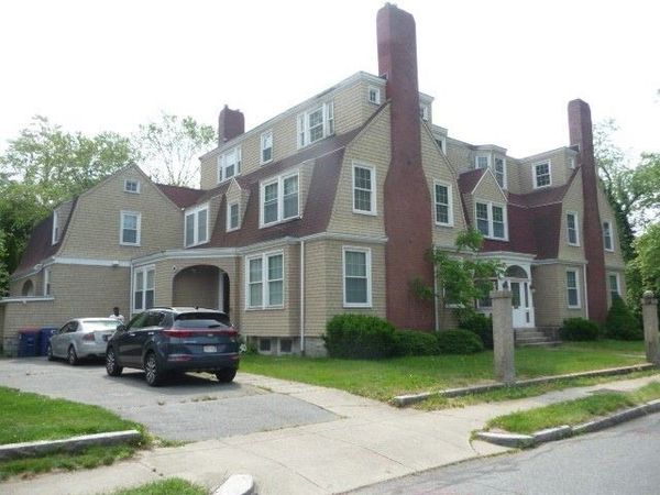 52 Ash St, New Bedford, MA 02740