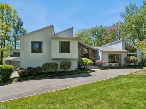 10 Hawthorne Ct, Morris, NJ 07960