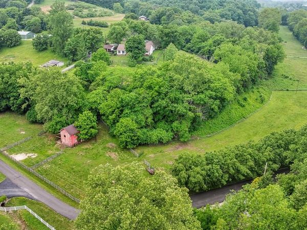 4945 Fox Bridge Road , Wildwood, MO 63069