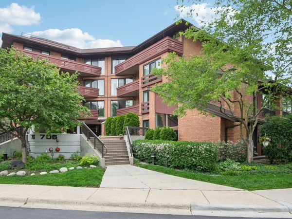 706 WAUKEGAN Road , Unit 206-C, Glenview, IL 60025