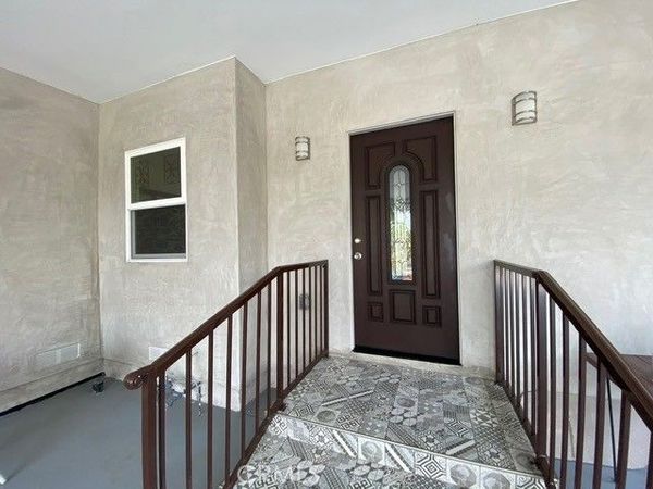 6657 Enfield, Reseda, CA 91335
