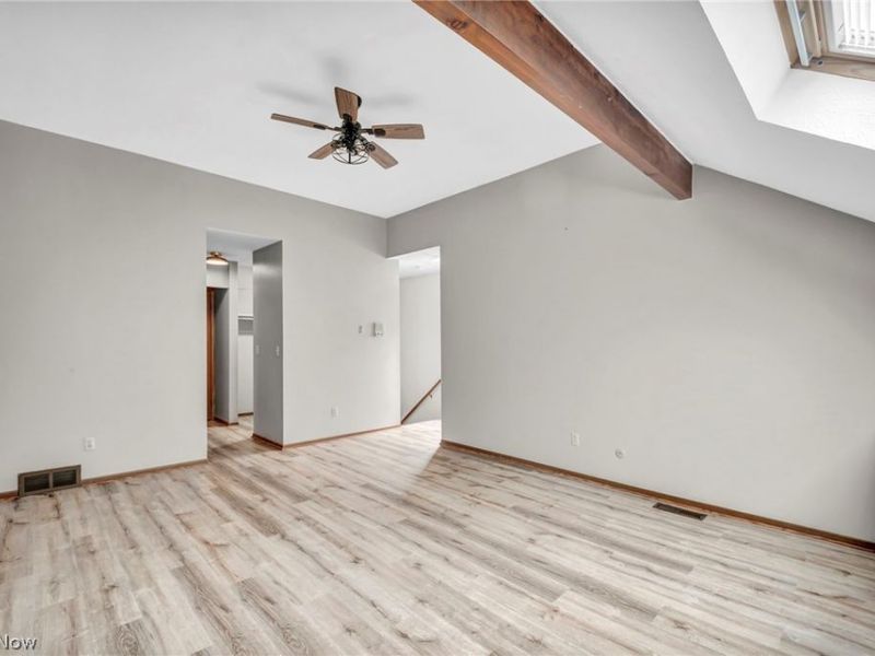 4705 Mayfield Road, Unit B, South Euclid, OH 44121 Photo 17