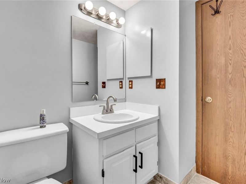 4705 Mayfield Road, Unit B, South Euclid, OH 44121 Photo 20