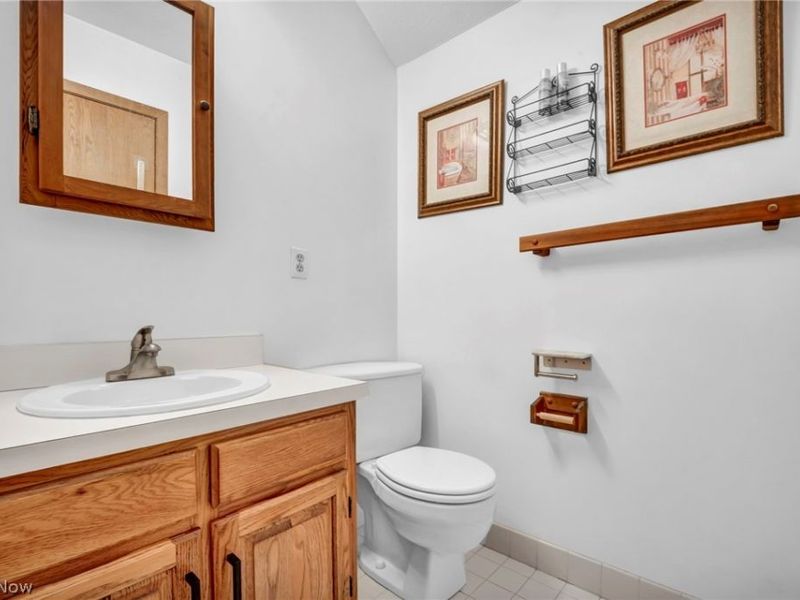 4705 Mayfield Road, Unit B, South Euclid, OH 44121 Photo 22