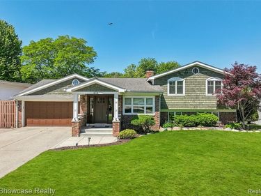474 Beverly Island Drive, Waterford Twp, MI 48328