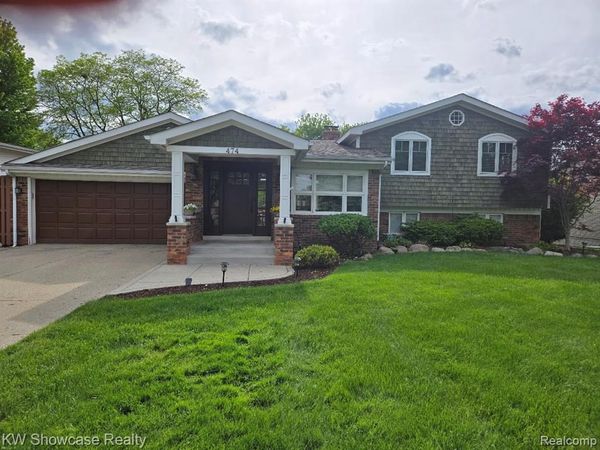 474 Beverly Island Drive, Waterford Twp, MI 48328