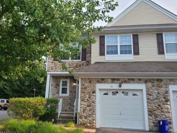 16 Scarlet Oak Dr, Montgomery, NJ 08540