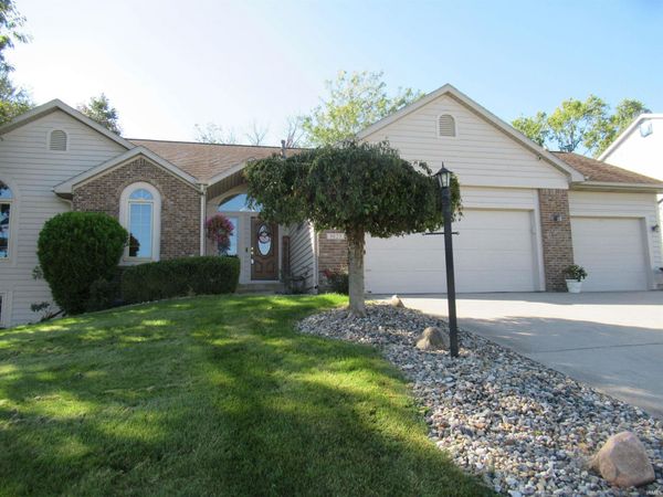 9823 Valley Vista Place, Fort Wayne, IN 46804