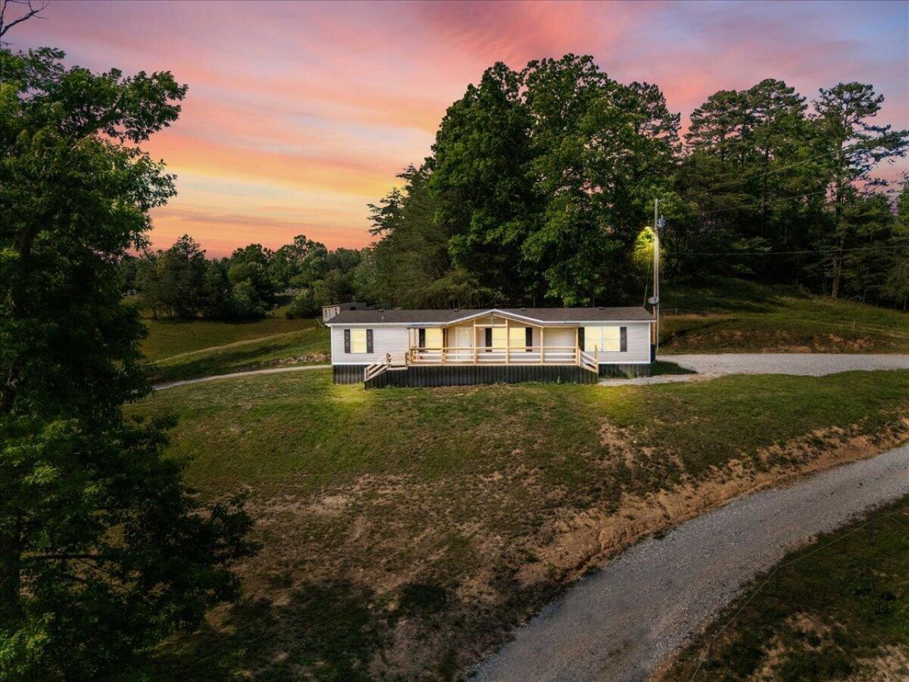 136 Sonic Drive, Keavy, KY 40737