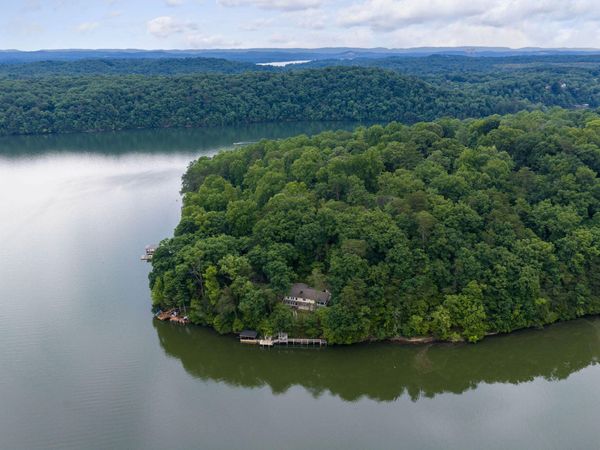 11642 Holly Circle, Soddy Daisy, TN 37379