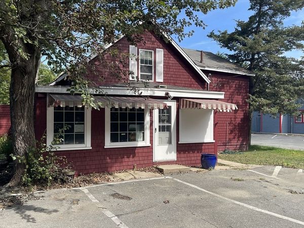 628 Craigville Beach Rd, Barnstable, MA 02632