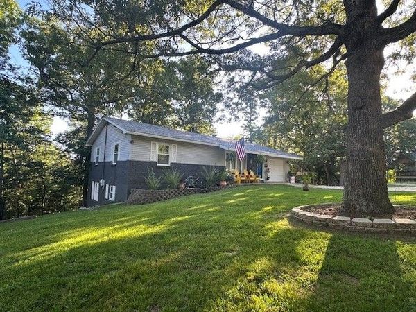 23 E Mountain Drive , Eureka Springs, AR 72632