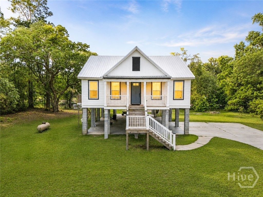 425 Tideland Drive, Midway, GA 31320 Main Photo