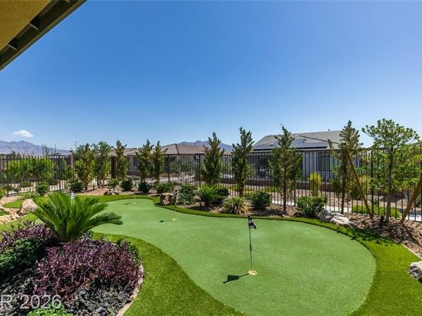 10184 Chrysolite, Las Vegas, NV 89143