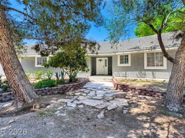 6320 Horse Drive , Las Vegas, NV 89131