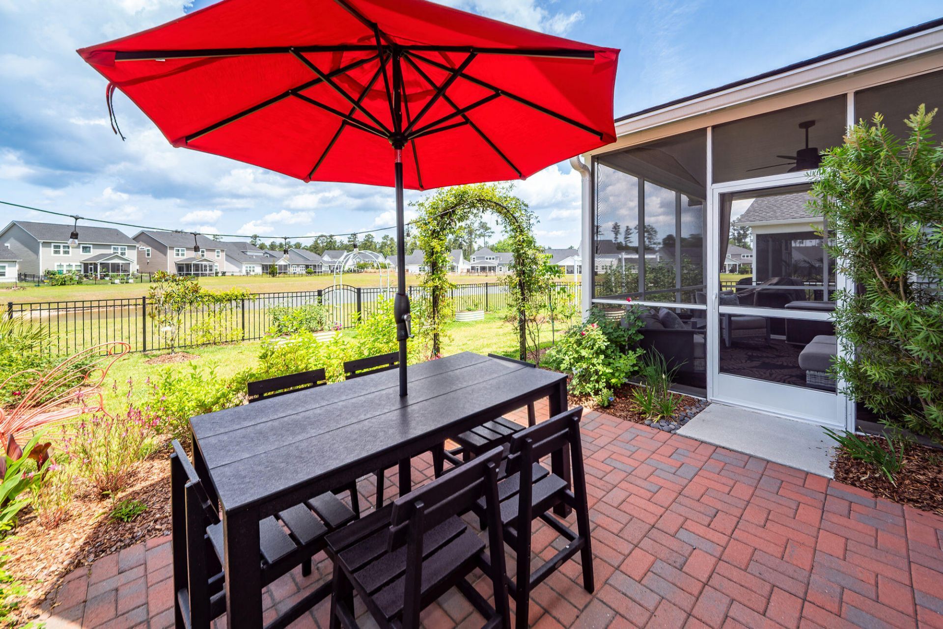472 Richfield Way Photo 32