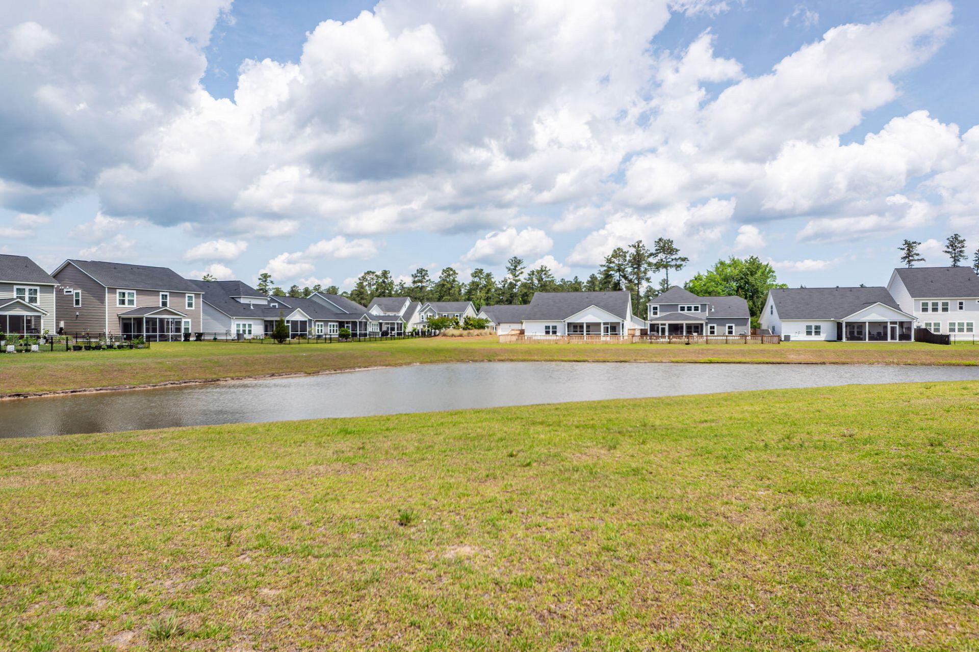 472 Richfield Way Photo 37
