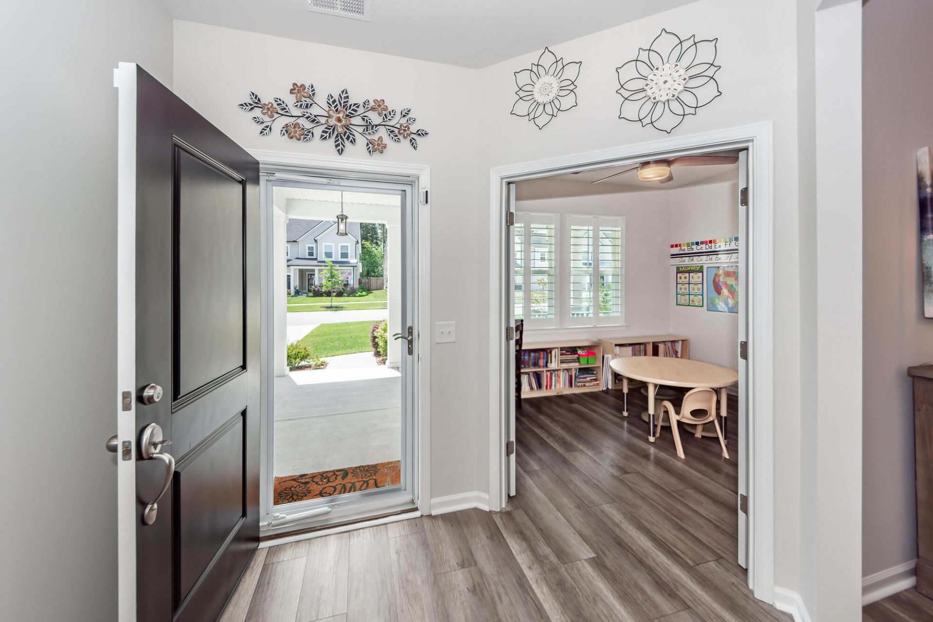 472 Richfield Way Photo 4