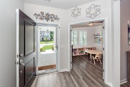 472 Richfield Way photo 4