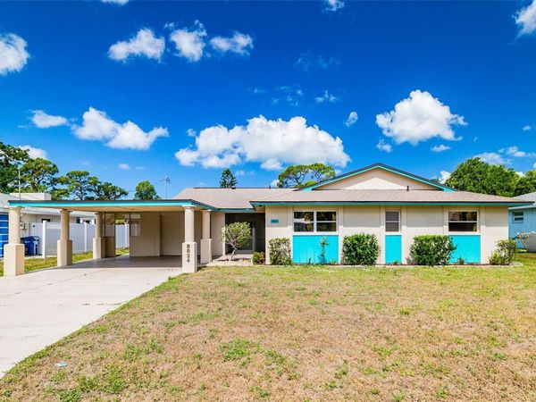 8824 PHYLISS AVENUE, SARASOTA, FL 34231