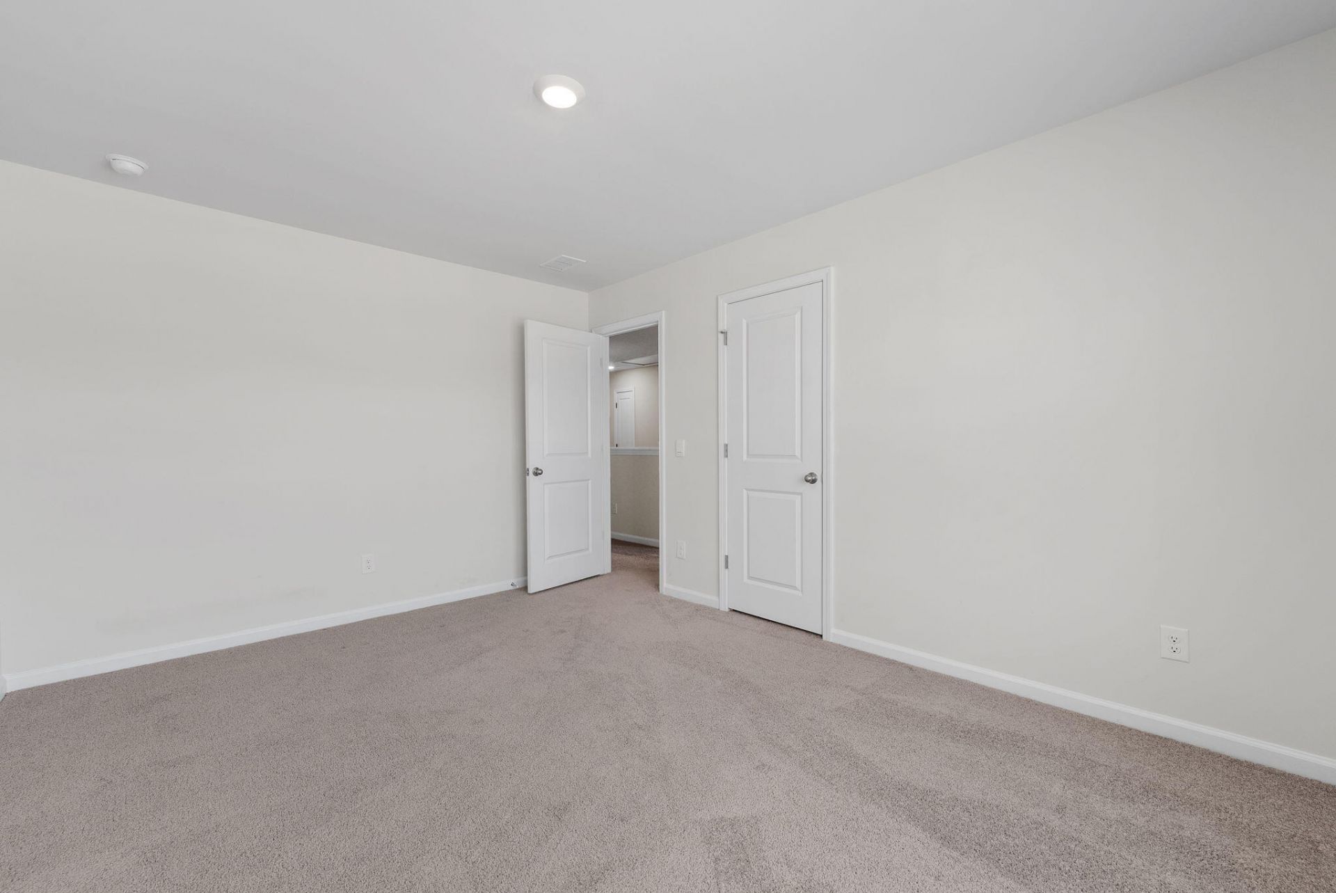 114 Haventree Court Photo 28