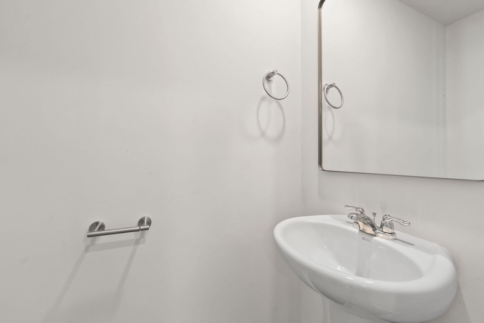 114 Haventree Court Photo 32