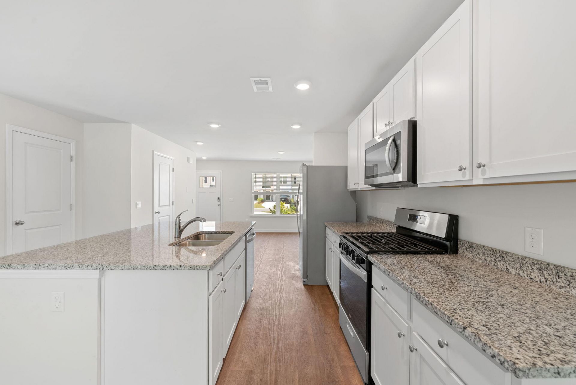 114 Haventree Court Photo 8