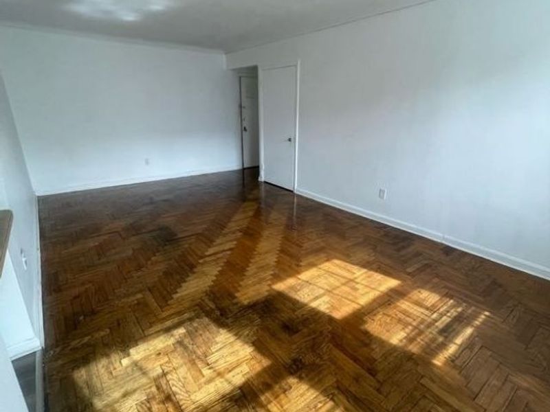 15820 Van Aken, Unit 303, Shaker Heights, OH 44120 Photo 5