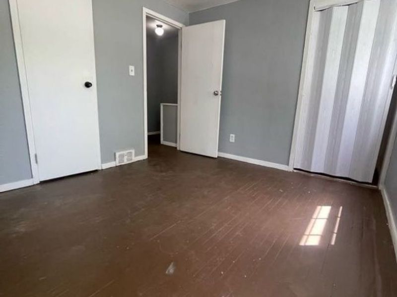 22651 Fox, Unit I, Euclid, OH 44123 Photo 18