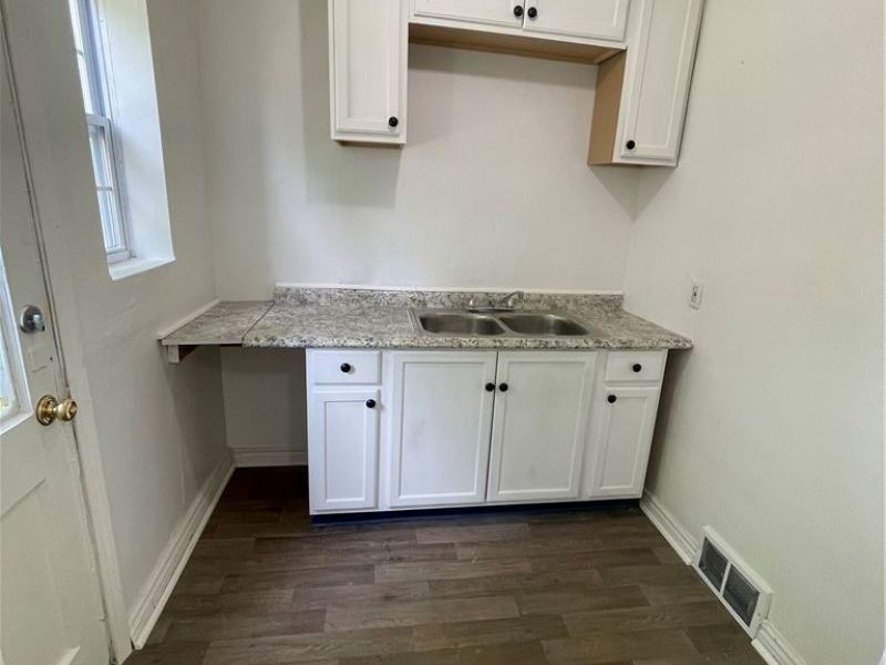 22651 Fox, Unit I, Euclid, OH 44123 Photo 7