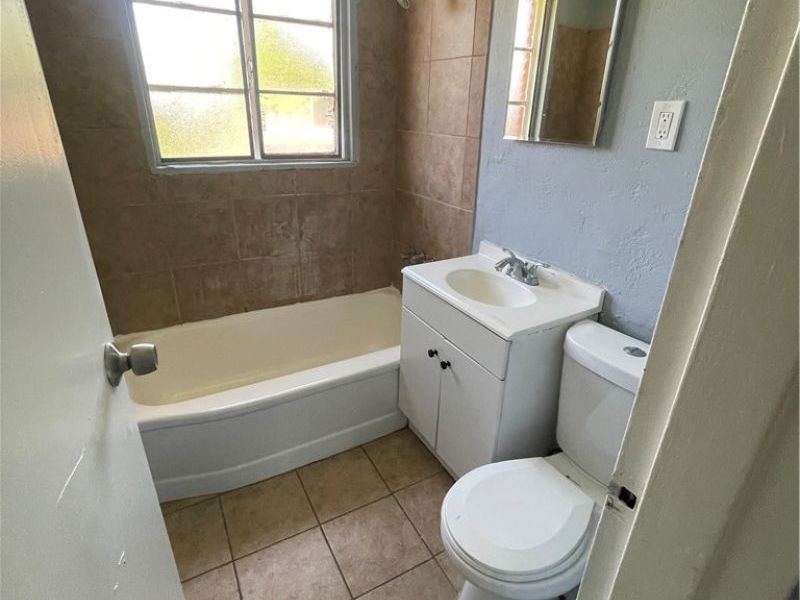 490 Kenwood Drive, Unit J, Euclid, OH 44123 Photo 18
