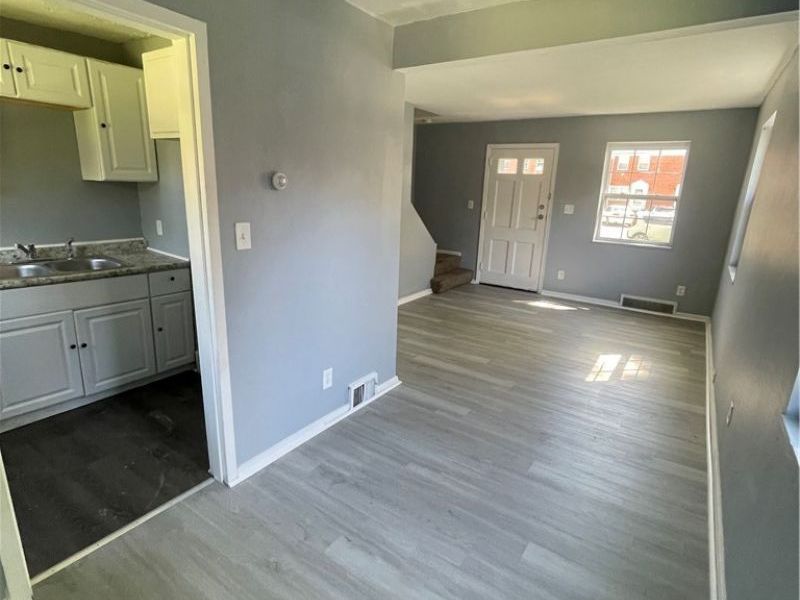490 Kenwood Drive, Unit J, Euclid, OH 44123 Photo 7