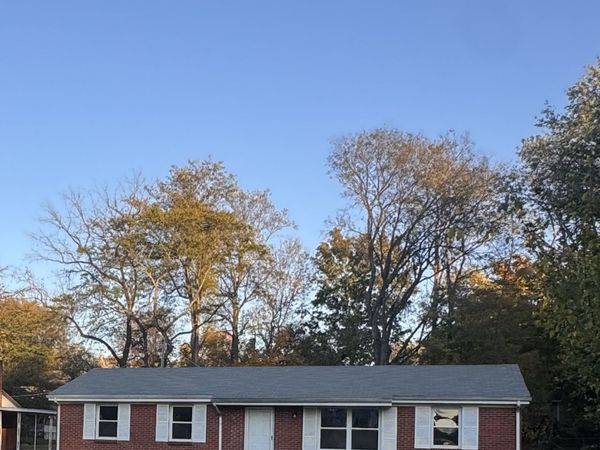 312 Plantation Dr , Clarksville, TN 37042