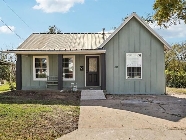 314 Greenwood Street , Terrell, TX 75160