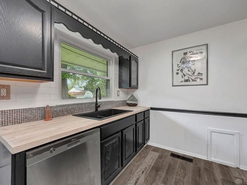 49 Brookhaven Drive, Trotwood, OH 45426 Photo 5