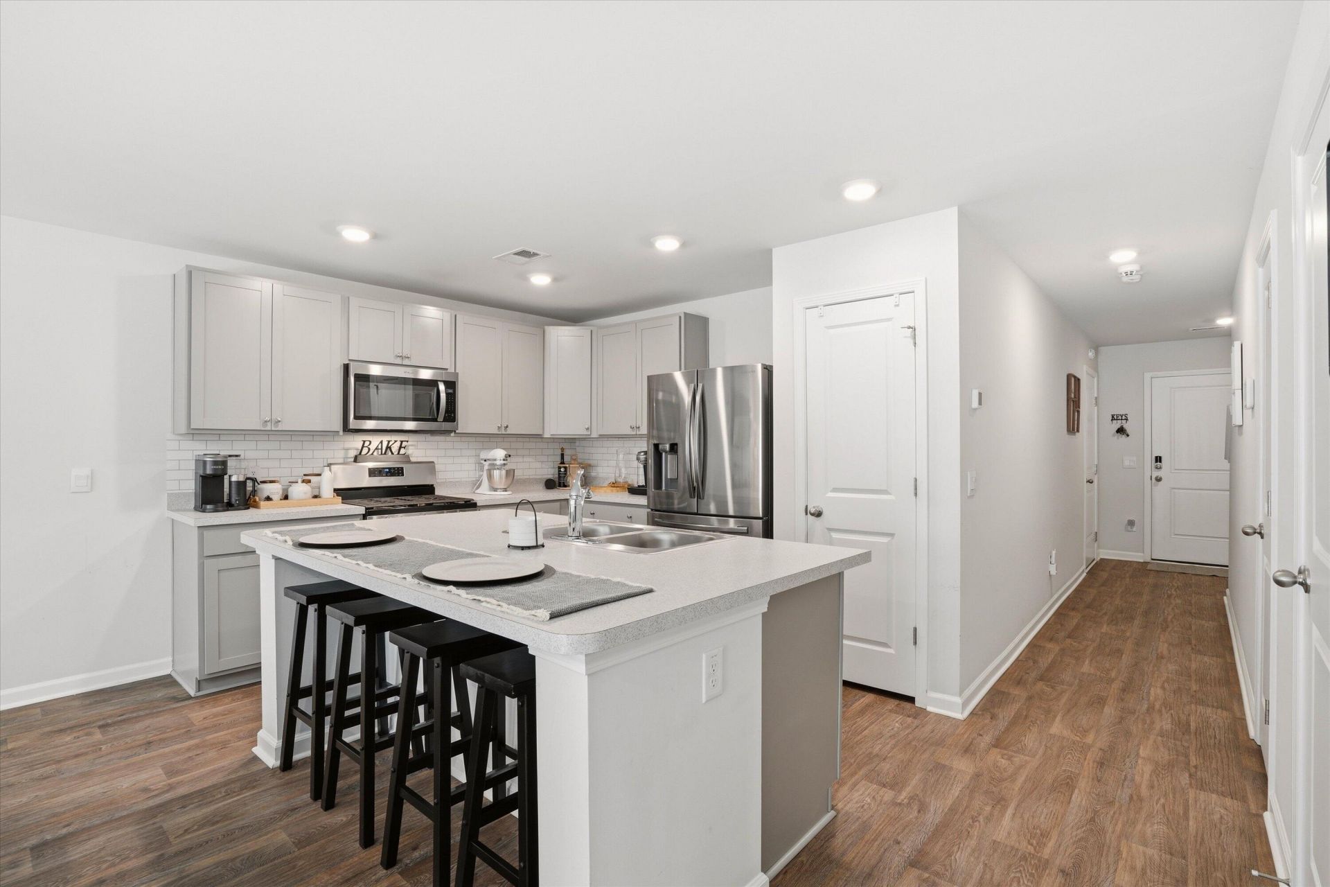 221 Cozy Brook Court Photo 4