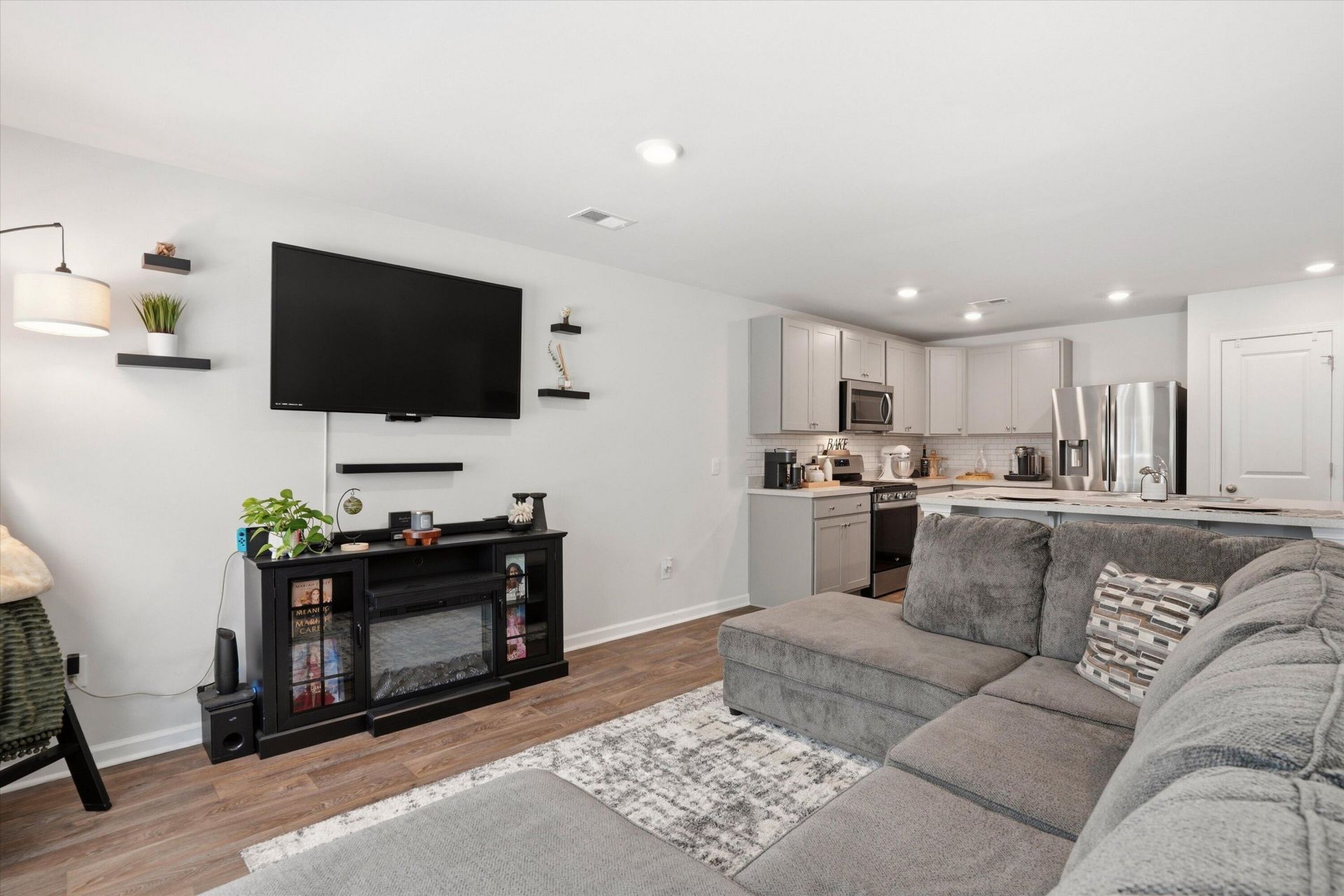 221 Cozy Brook Court Photo 8