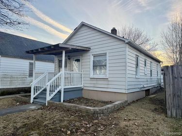 2396 Superior Street, Trenton, MI 48183