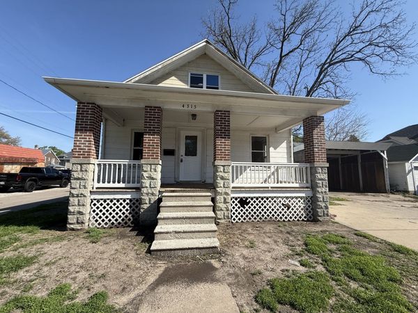 4315 4th Avenue , Moline, IL 61265