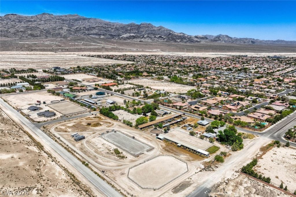 2 Acres Horse & Torrey Pines, Las Vegas, NV 89131 Main Photo