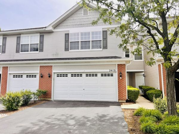 24121 Walnut Circle , Plainfield, IL 60585