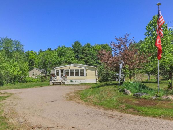 12 Mountain View Road, Deerfield, NH 03037