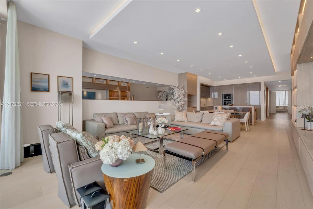 18975 Collins Ave , Unit 2802, Sunny Isles Beach, FL 33160 Photo