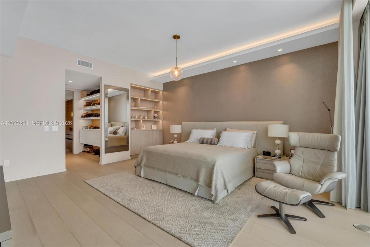 18975 Collins Ave , Unit 2802, Sunny Isles Beach, FL 33160 Photo