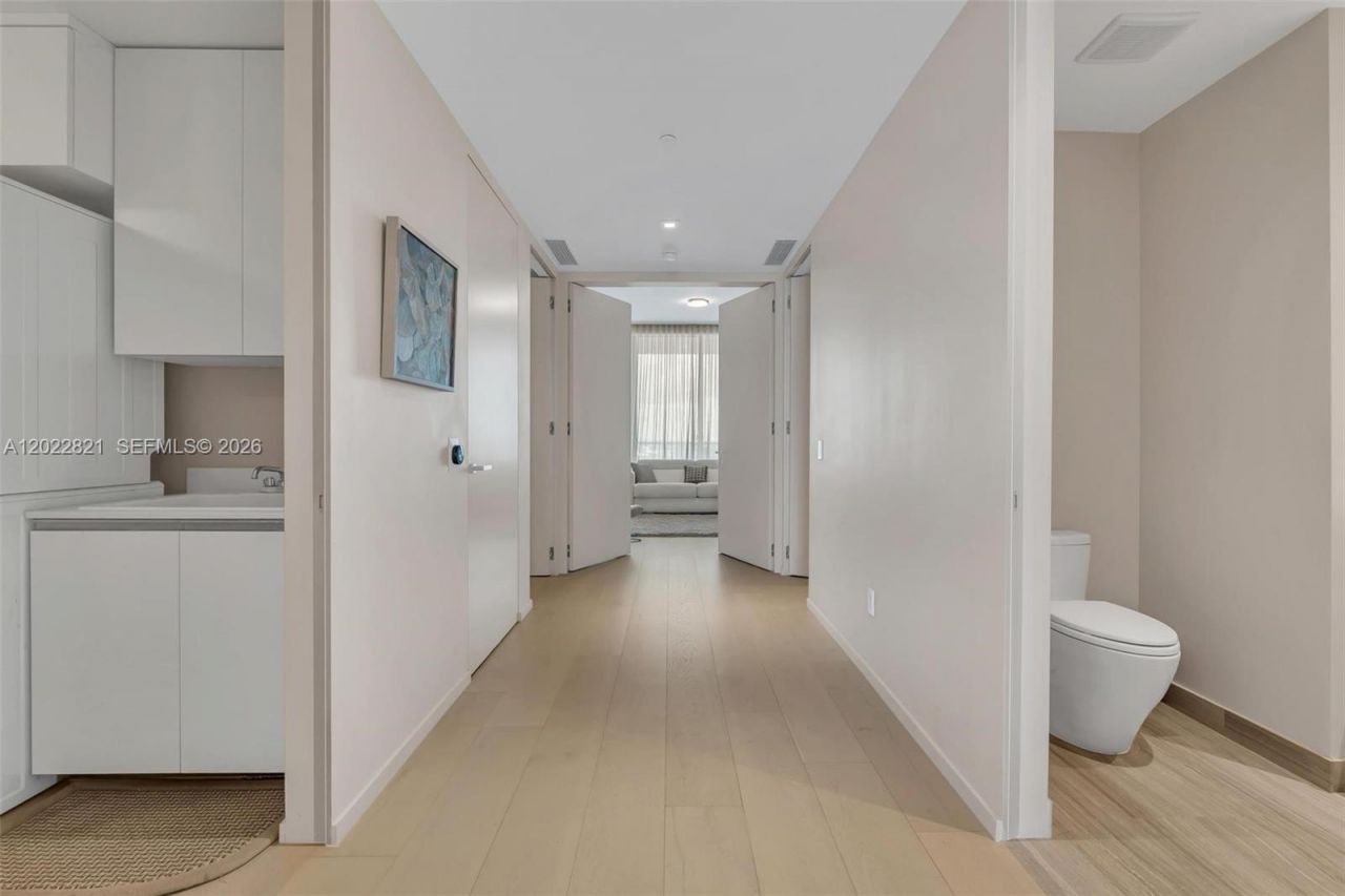 18975 Collins Ave , Unit 2802, Sunny Isles Beach, FL 33160 Photo